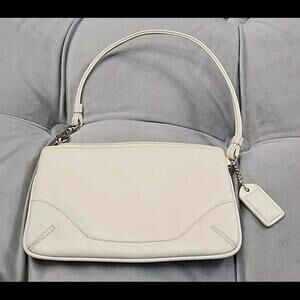 COACH Soft Leatherware Wristlet Zip Coin Purse White Cream Brown Logo Interior